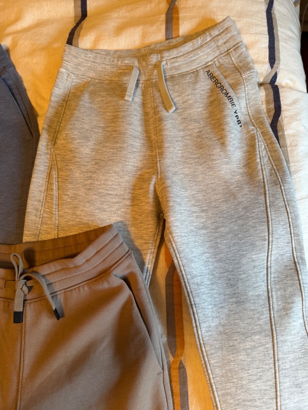 Joggers - Picture 2 of 6